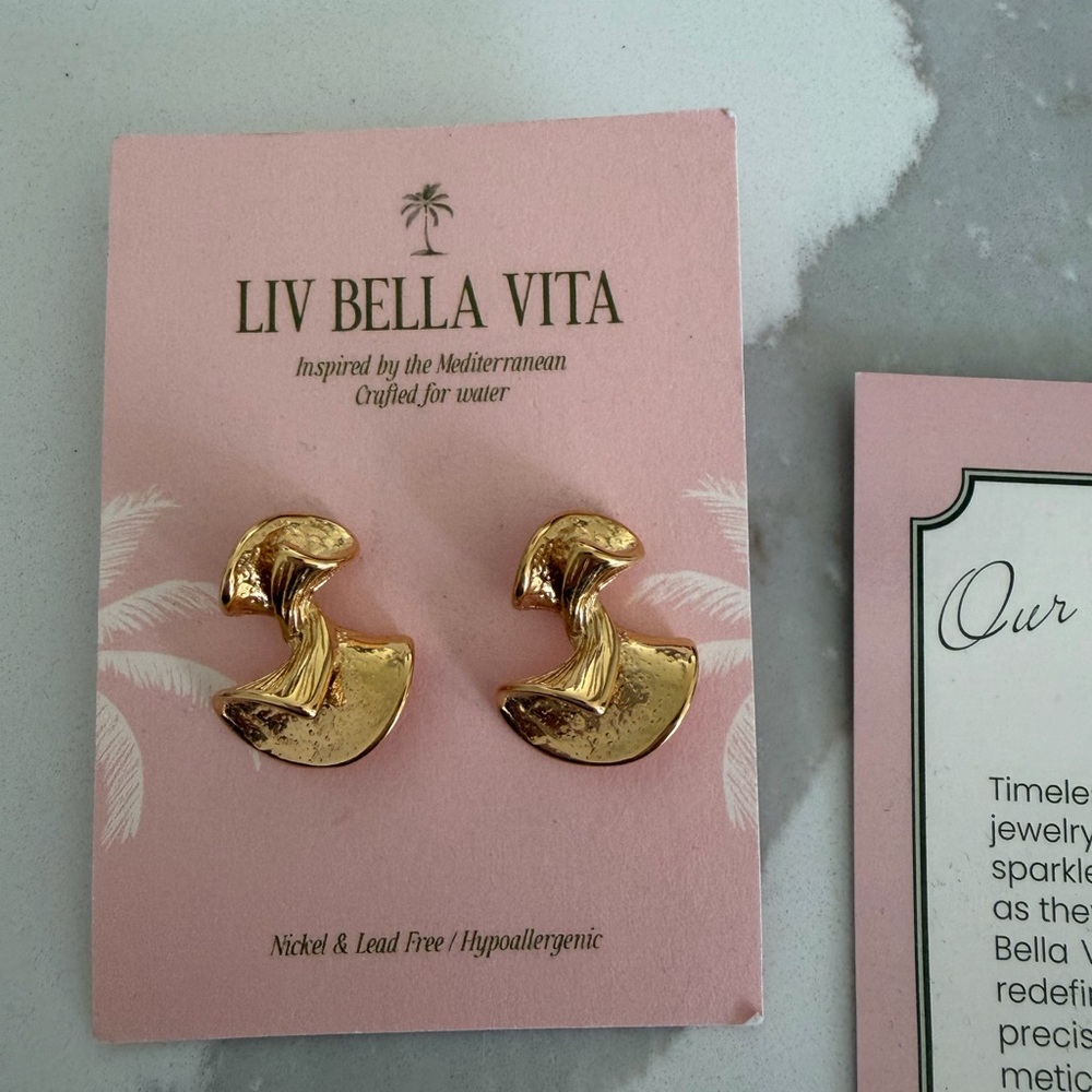 Liv Bella Vita Gold Earrings